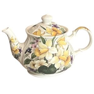 Vintage Sadler Made in England Spring Floral Ceramic Teapot Daffodils 32 oz